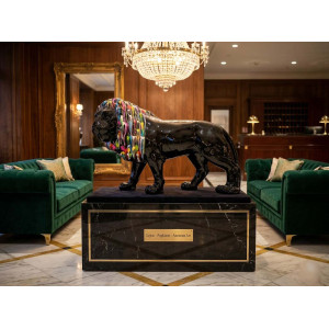 Exklusivt Popkonst Lejon (200 cm) – Modern Konst för Offentlig Miljö