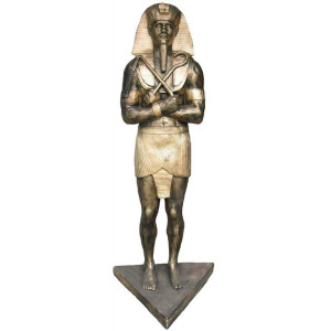 Ramzes Skulptur