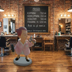 Damfrisör Figur 120 cm – Reklamstaty i Glasfiber för Salong Damfrisör Figur 120 cm – Reklamstaty i Glasfiber för Salong