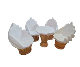 Komplett Inredning Glasscafé: Bord & Stolar i Glassdesign