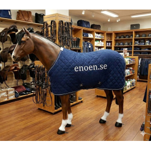 Häst i Naturlig Storlek (240 cm) – Robust Glasfiberskulptur & Reklamhäst