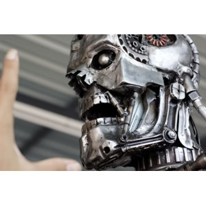 Ikonisk Terminator T-800 Skulptur i Skrotkonst (2.2m) Ikonisk Terminator T-800 Skulptur i Skrotkonst (2.2m)