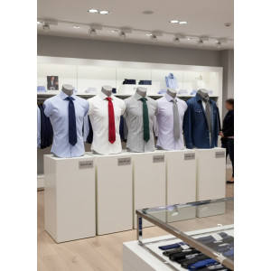 Återvinningsbar Torso Mannequin Herr – Robust PE-Plast (H: 63 cm) Återvinningsbar Torso Mannequin Herr – Robust PE-Plast (H: 63 cm)