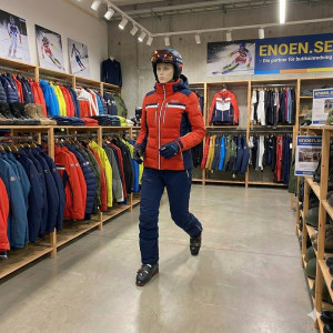 Ledad Skyltdocka Dam – Flexibel Museum & Sportmodell, Ljus Hudton